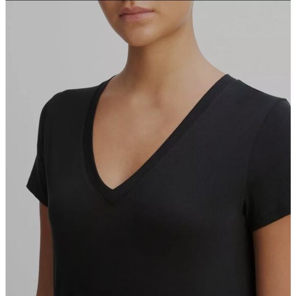 VINCE Essential Pima Cotton V-Neck Short Sleeve T-Shirt | XXL - Picture 3 of 12